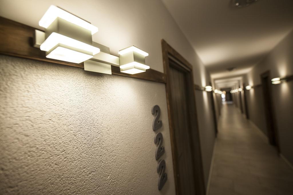 Za Murami Hostel Gdansk Bagian luar foto